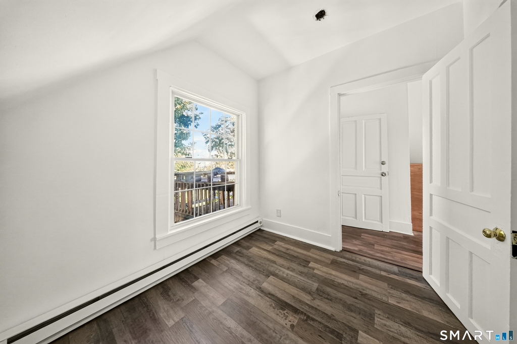 42-46 Hanford Avenue - Photo 14