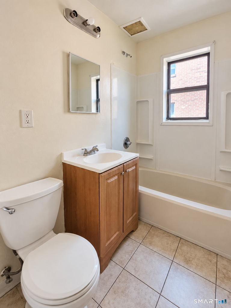 241 Laurel Street - Photo 5