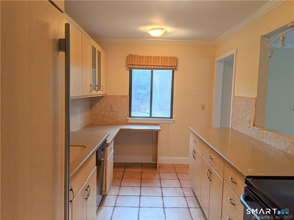 593 Heritage Village - Photo 2
