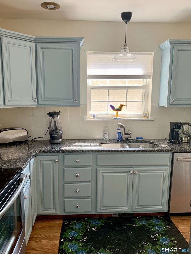 160 Russell Street - Photo 2