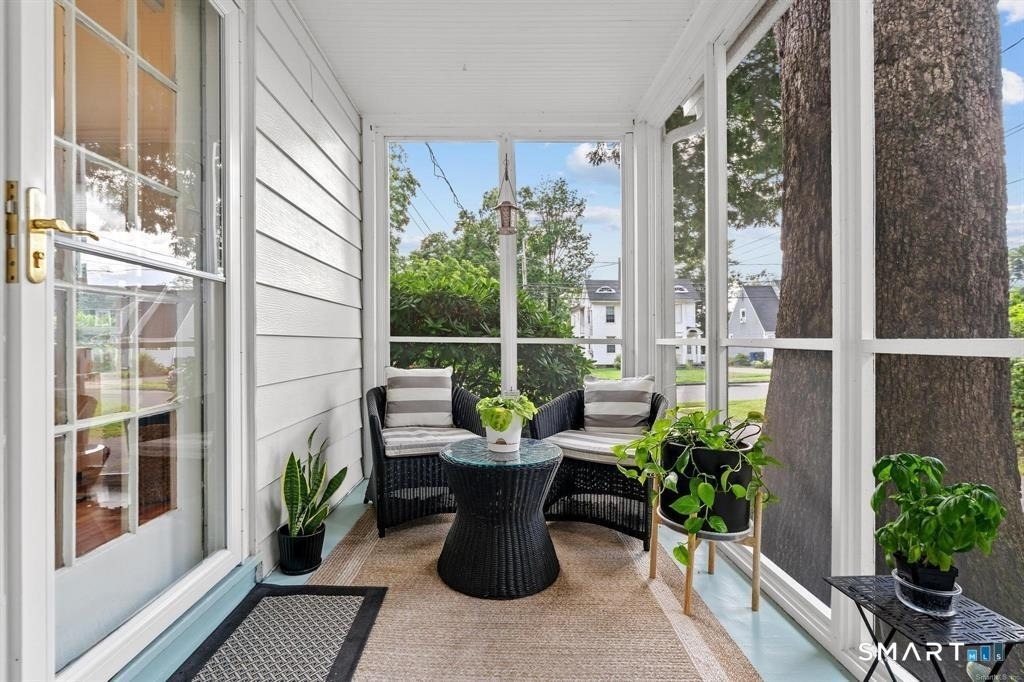136 Whitman Avenue - Photo 9