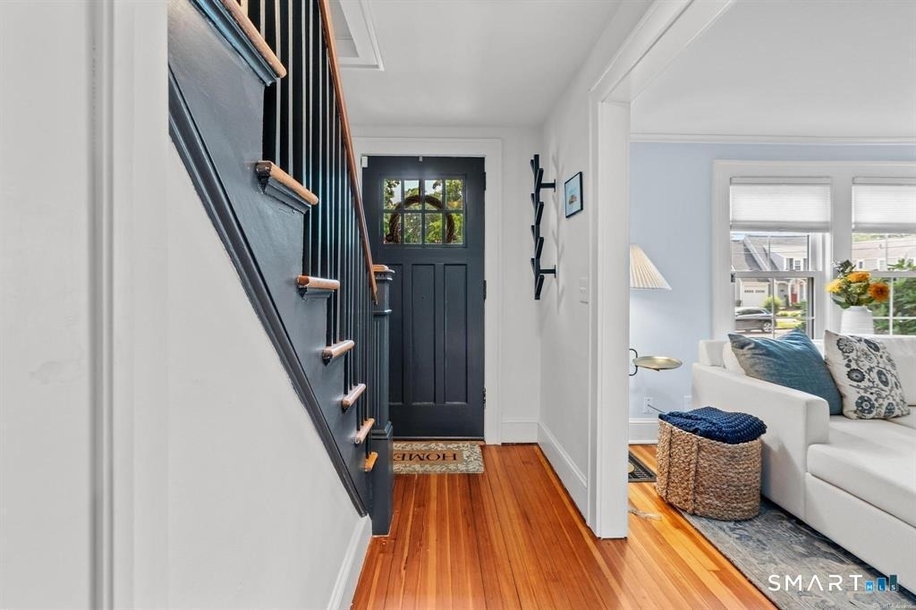 136 Whitman Avenue - Photo 4