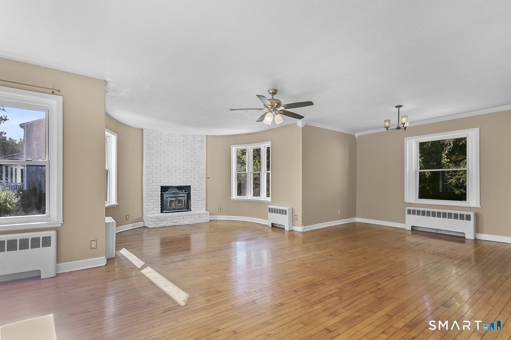 23 Frank Street - Photo 3