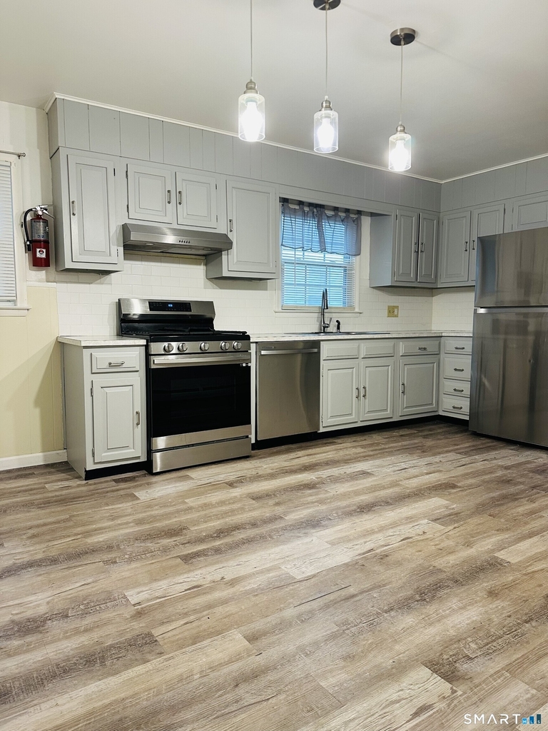 80 Dix Street - Photo 2