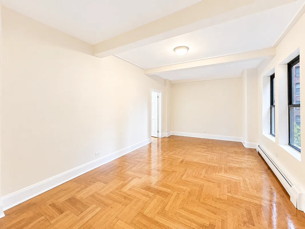 147 West  - Photo 2