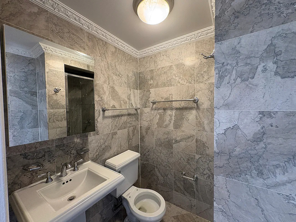 147 West  - Photo 4