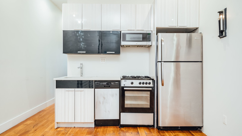 1465 Bushwick Avenue - Photo 6