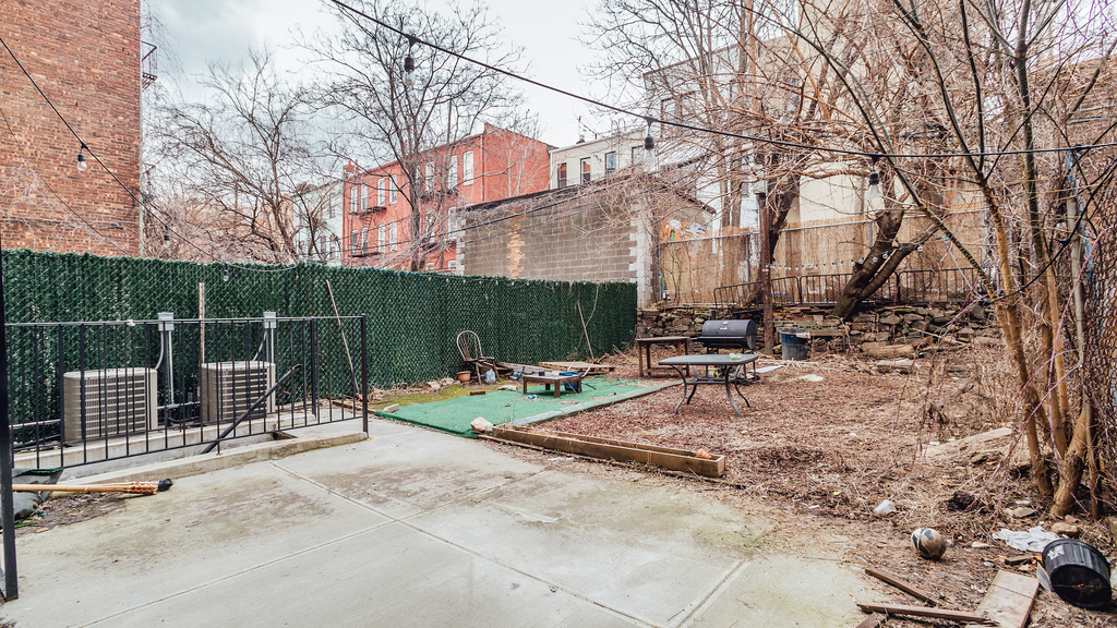 250 Melrose St. - Photo 11