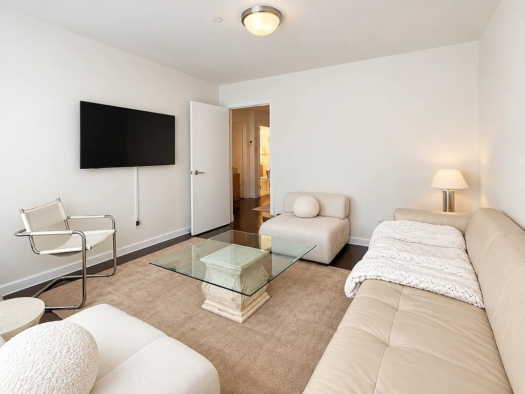 286 Stanhope Street - Photo 4