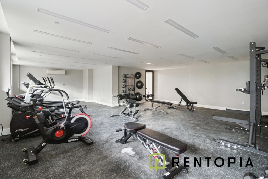 350 Meeker Avenue #5B - Photo 6