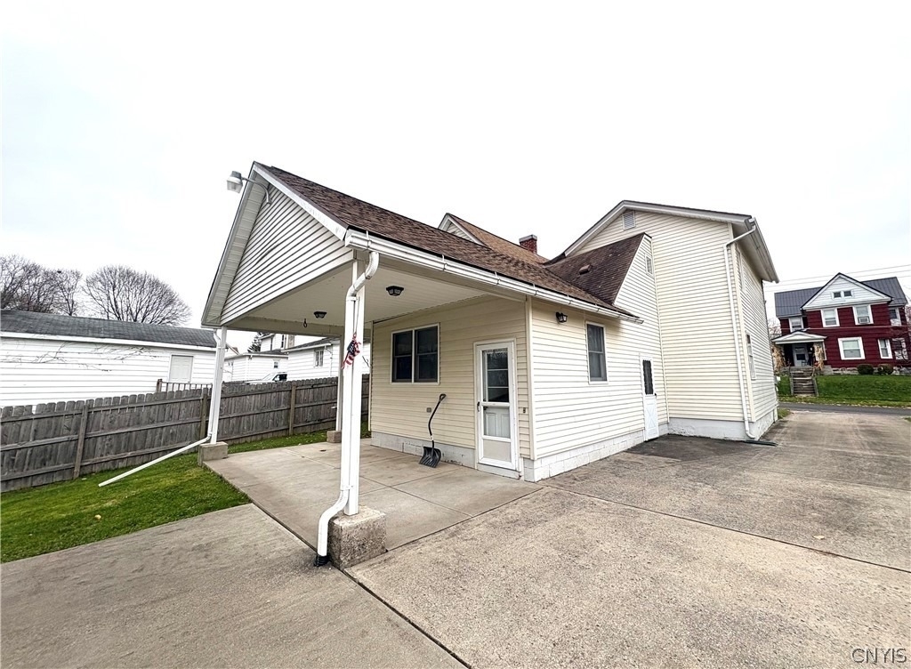 25 Grant Street - Photo 2