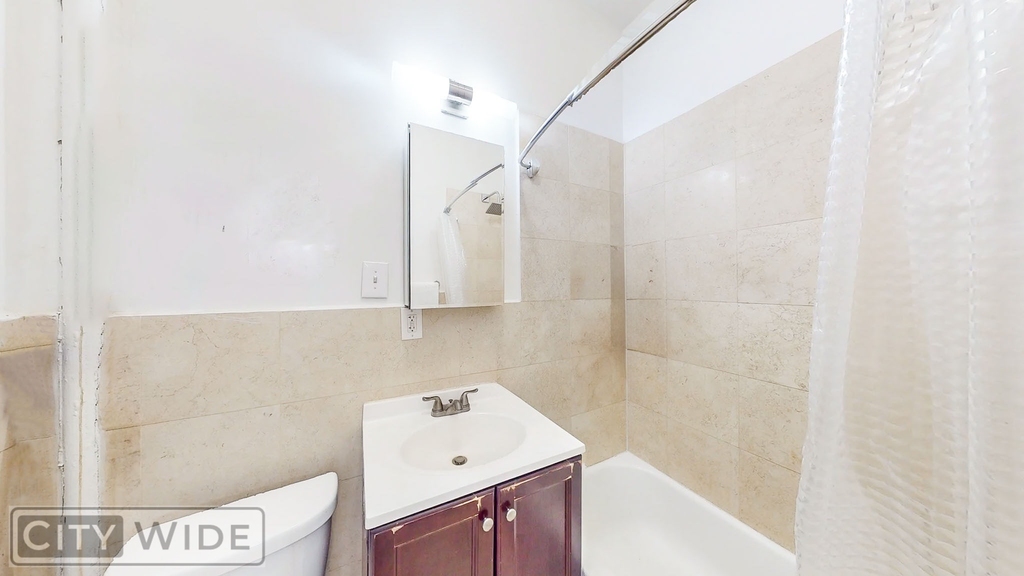 236 Mulberry Street - Photo 3