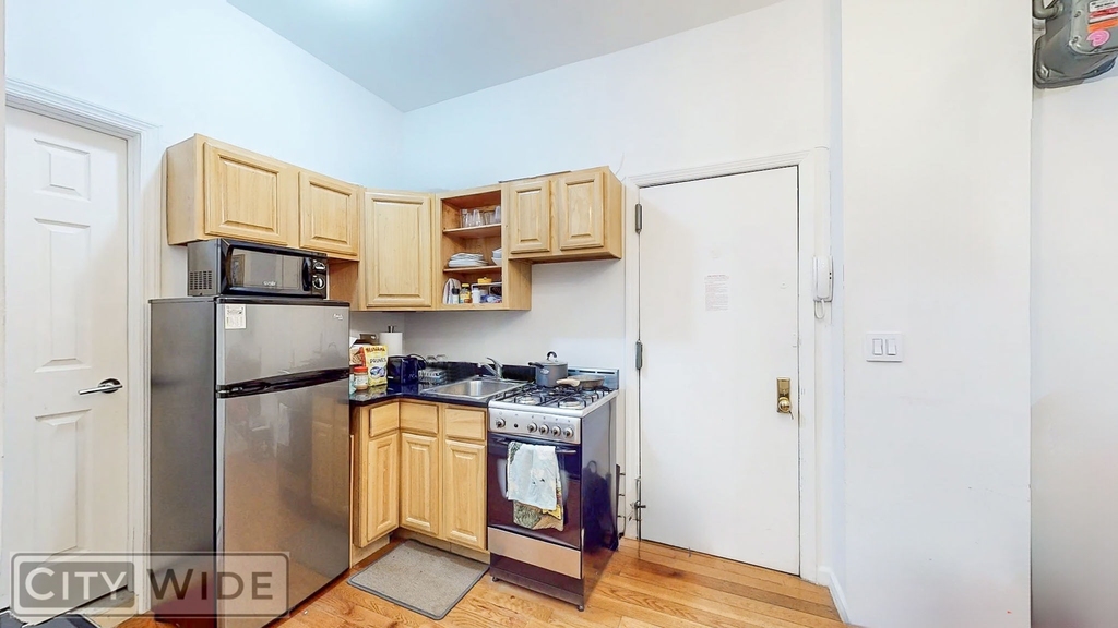 236 Mulberry Street - Photo 2