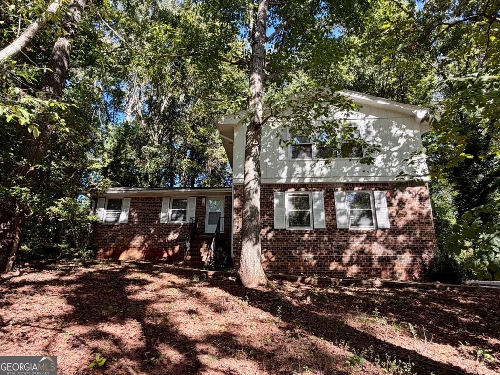 380 Shelton Woods Court - Photo 1