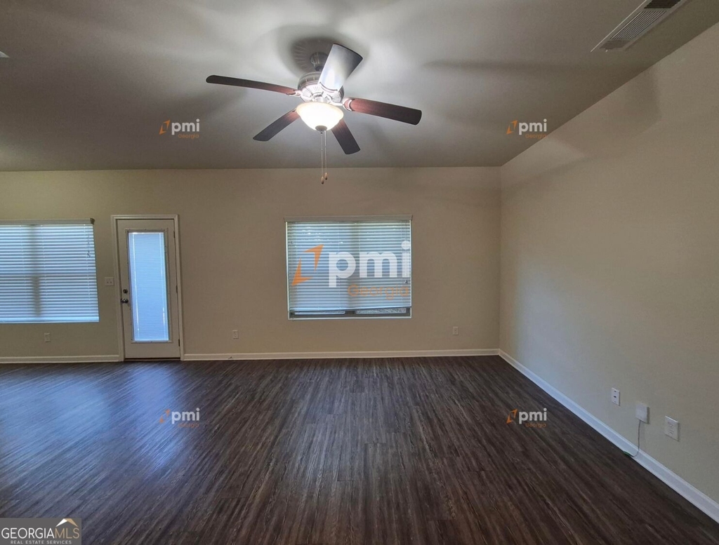 1236 Faye Court - Photo 4