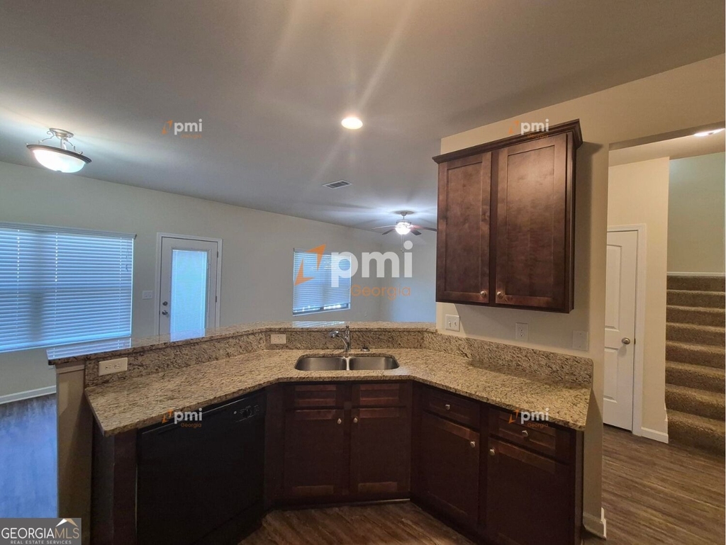 1236 Faye Court - Photo 1