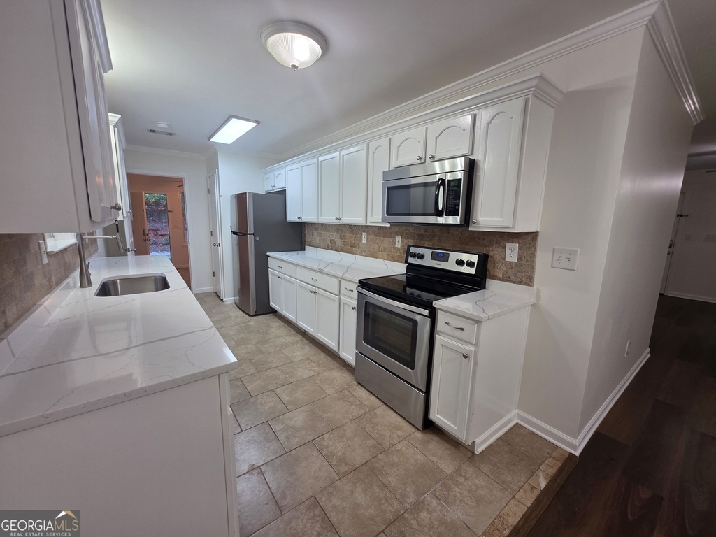 852 Hines Road - Photo 10