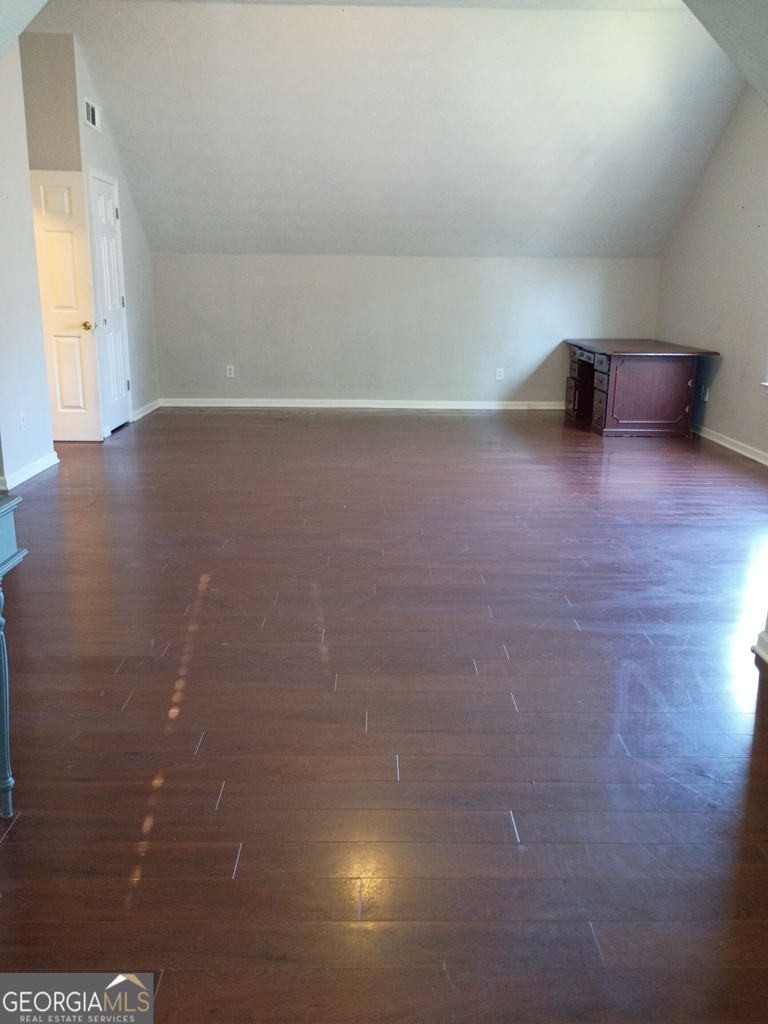 295 Vaness Drive - Photo 18