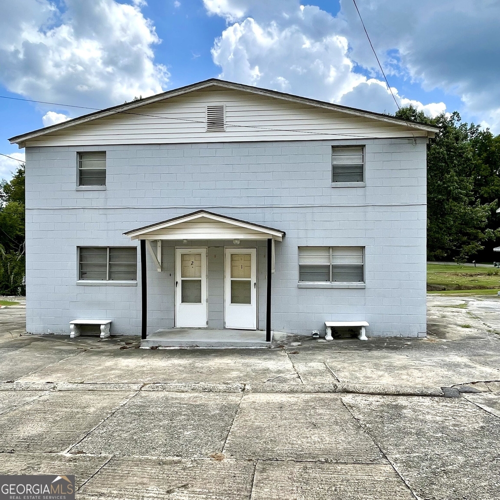 306 E Moore Street - Photo 0