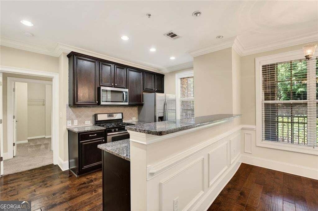 2300 Peachford Road - Photo 10