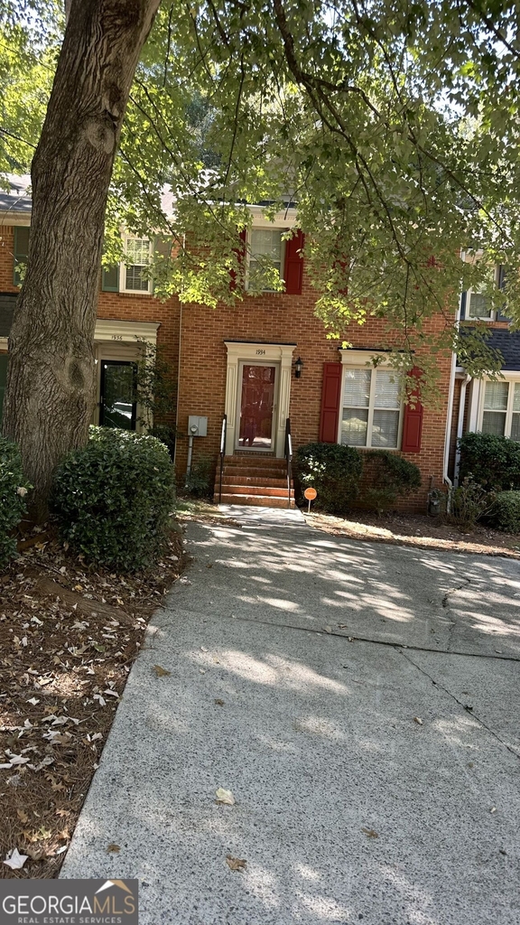 1934 Ivy Glen Drive Se - Photo 0