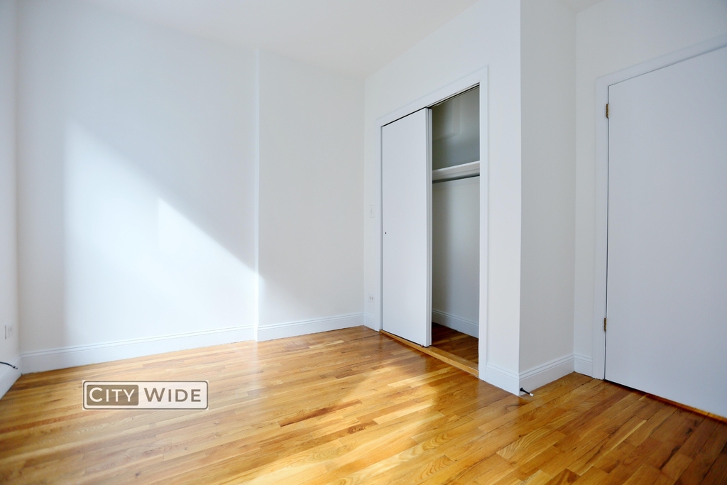222 East 89th Street - Photo 5