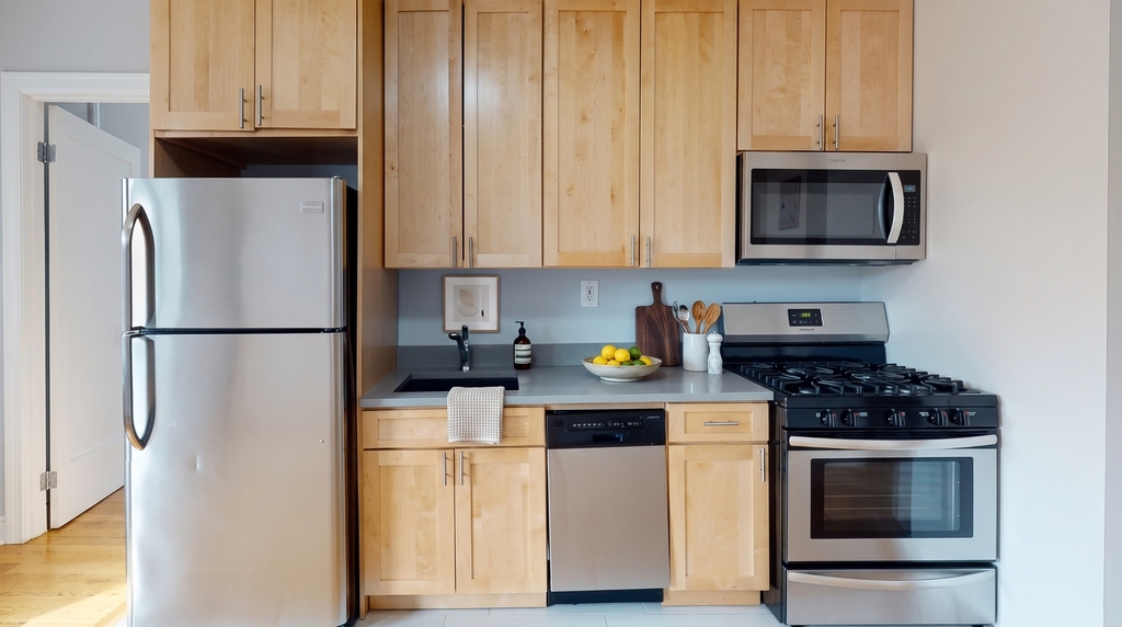 23 East 124th Street - Photo 1