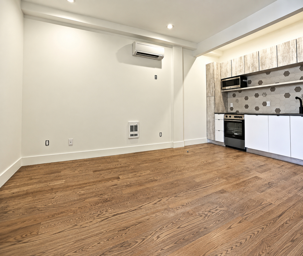 1513 Gates Avenue - Photo 4