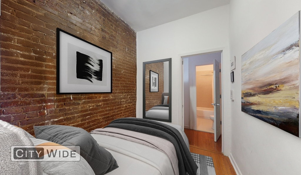176 Thompson Street - Photo 0