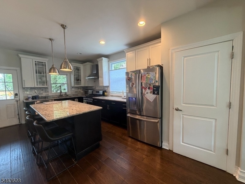 652 W 8th St - Photo 5