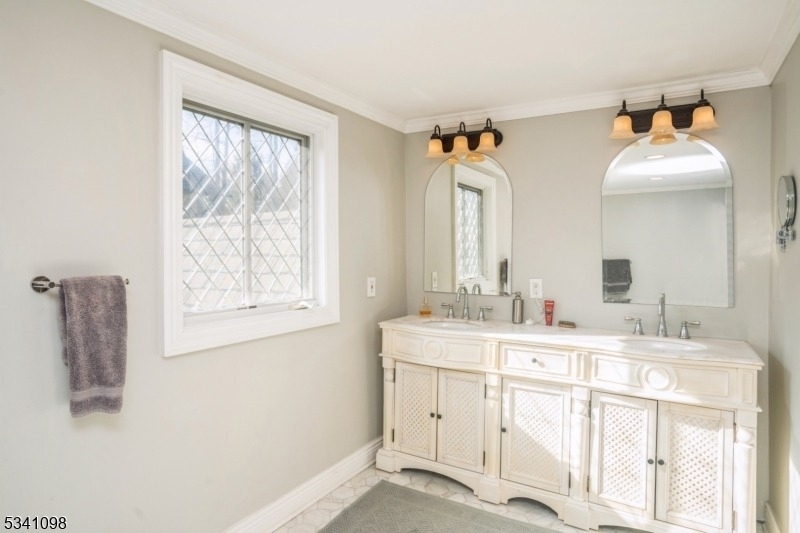 88 W Main St - Photo 18