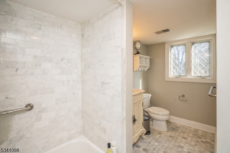 88 W Main St - Photo 28