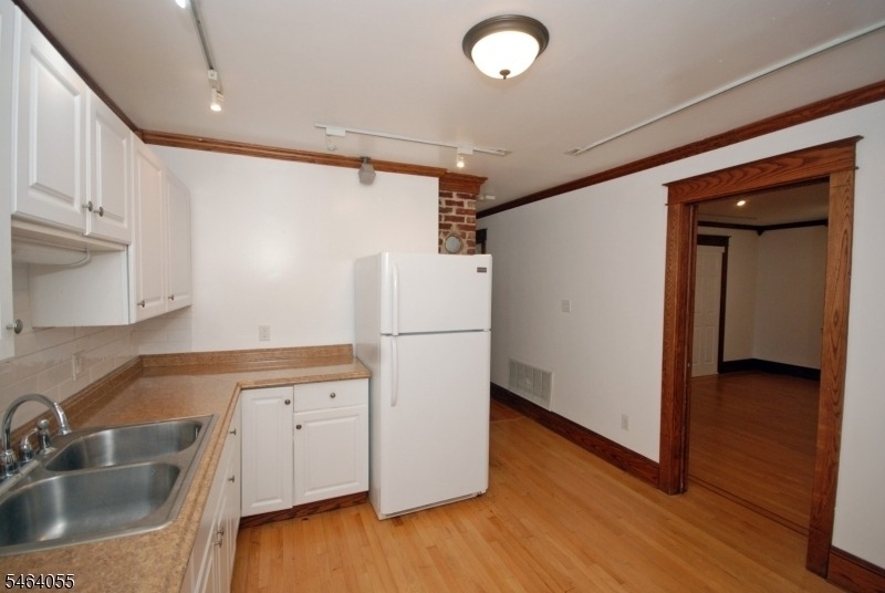 231 S Main St - Photo 3