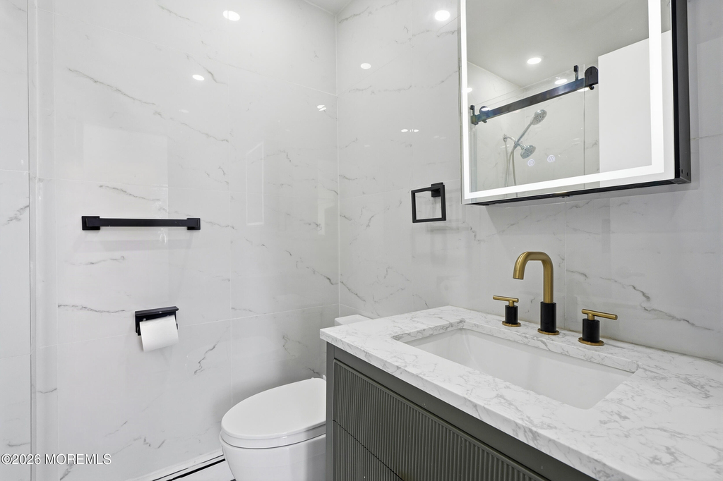 45 Roslyn Court - Photo 13