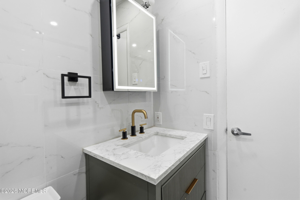 45 Roslyn Court - Photo 14