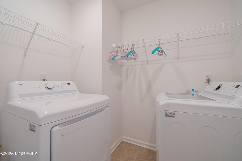 221 Brighton Avenue - Photo 13