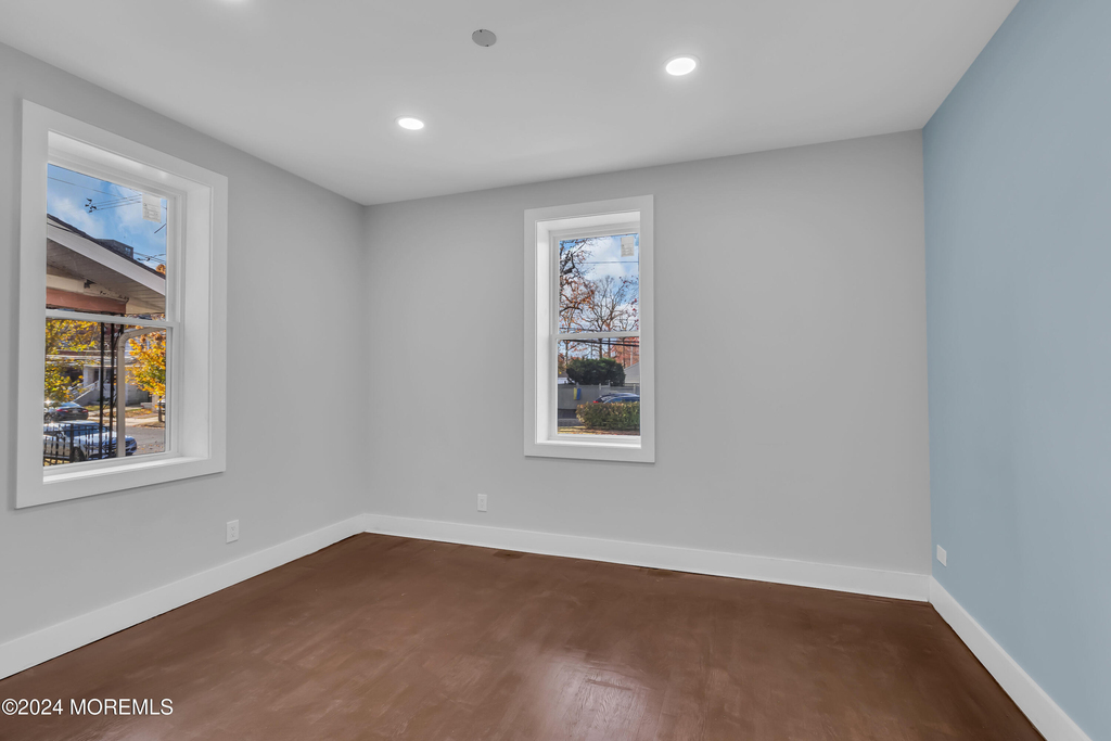 922 4th Avenue - Photo 5