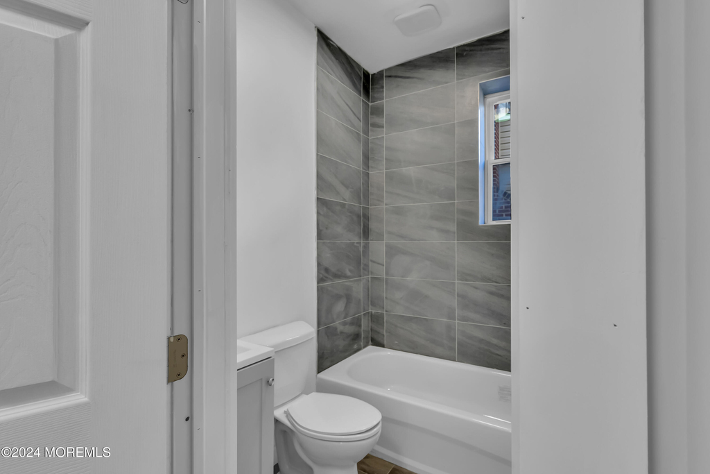 922 4th Avenue - Photo 1