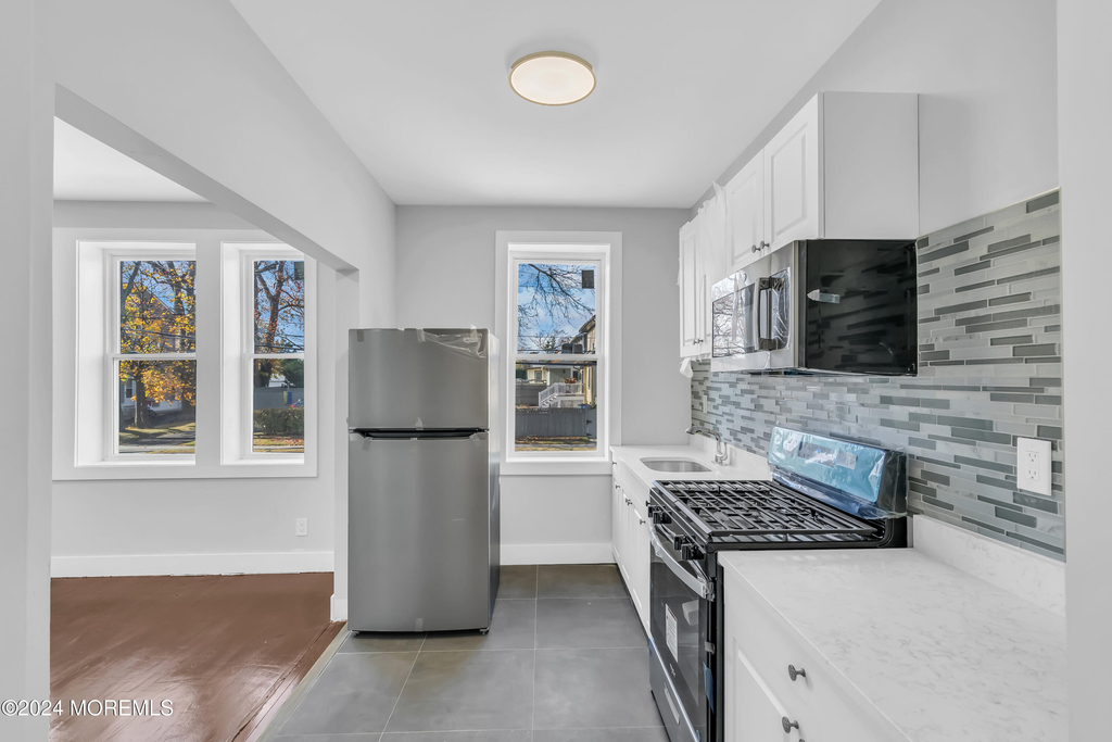 922 4th Avenue - Photo 9