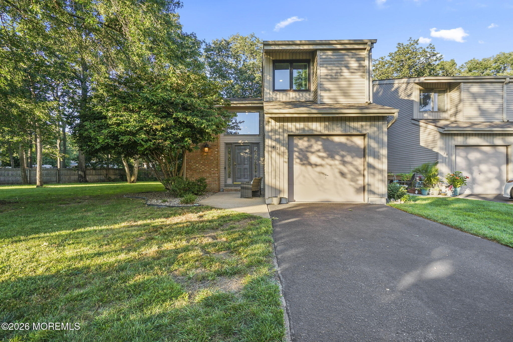 41 White Swan Way - Photo 0
