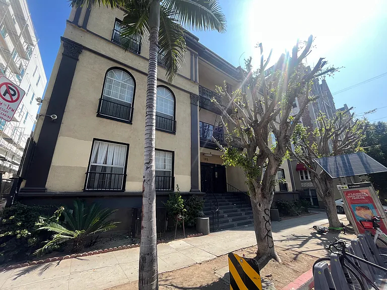 3192 West 7th Street - Photo 4