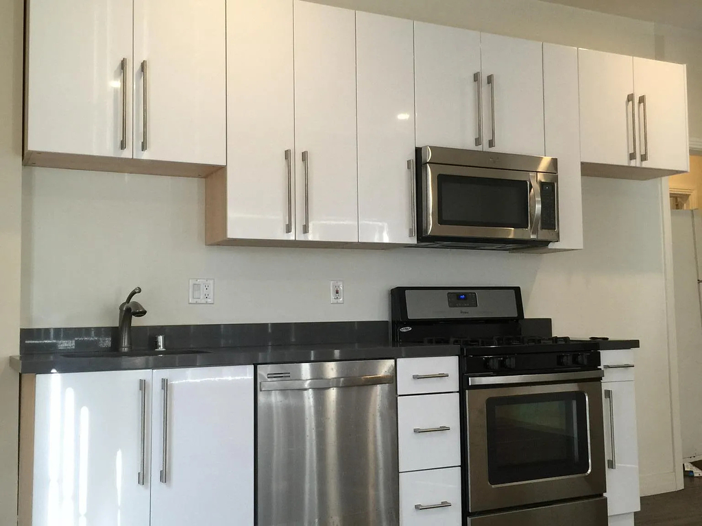 3192 West 7th Street - Photo 3