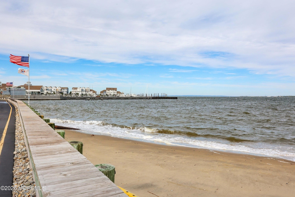 330 Shore Drive - Photo 29