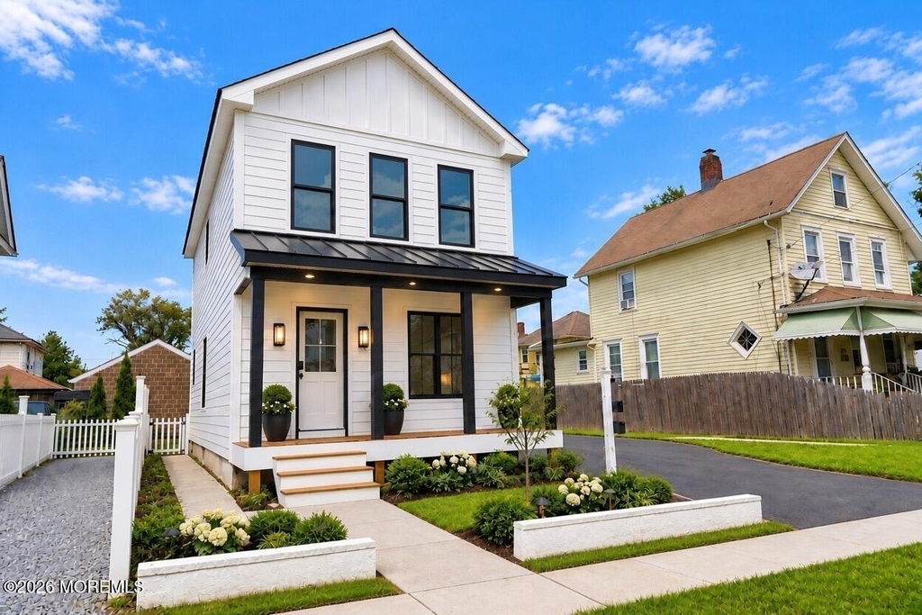 108 Catherine Street - Photo 1