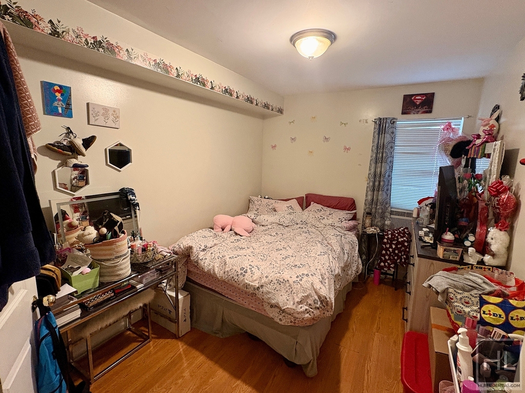 East 140 Street - Photo 6