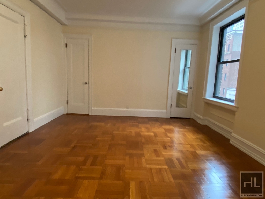 West 55th Street - Photo 1