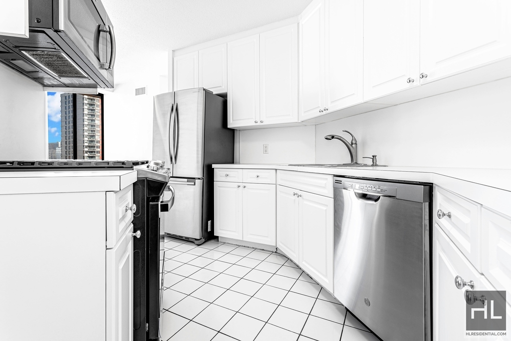 East 58th Street - Photo 1