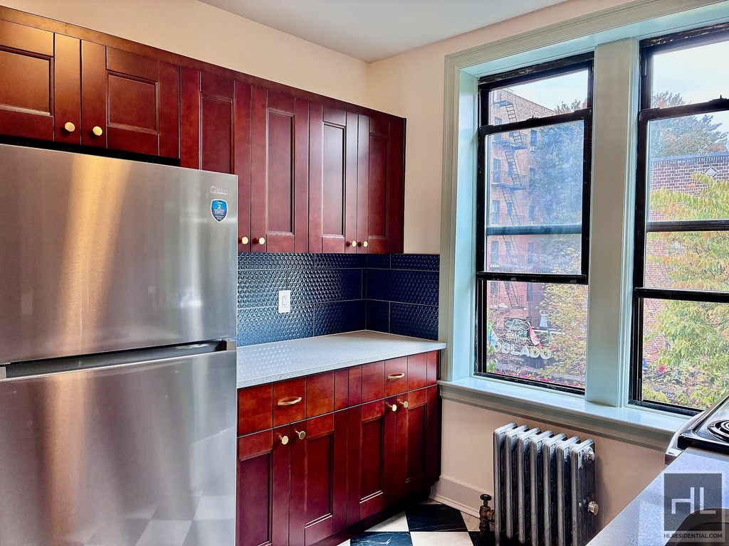 79 Street - Photo 2