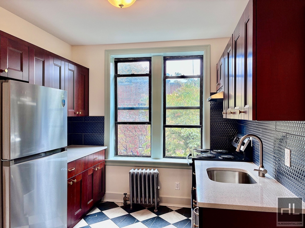 79 Street - Photo 3