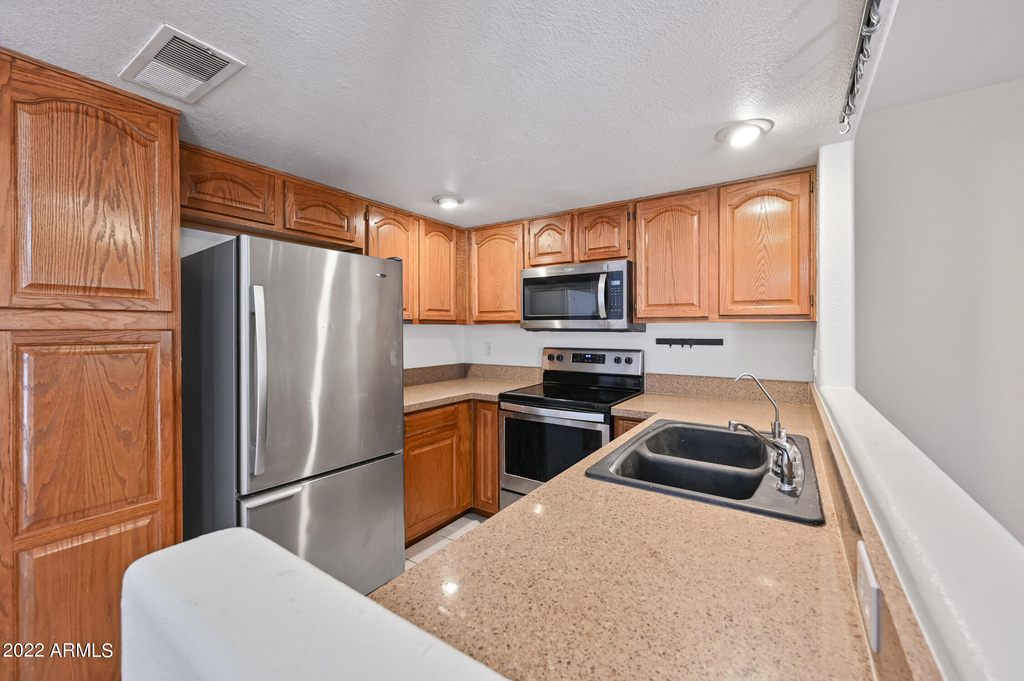 2875 W Highland Street - Photo 13